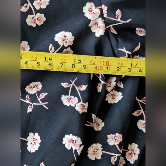 Vintage 90s Black Floral Dress Shoulder Pads Ruffle Slit Button Detail Sz 2 - Picture 12 of 14